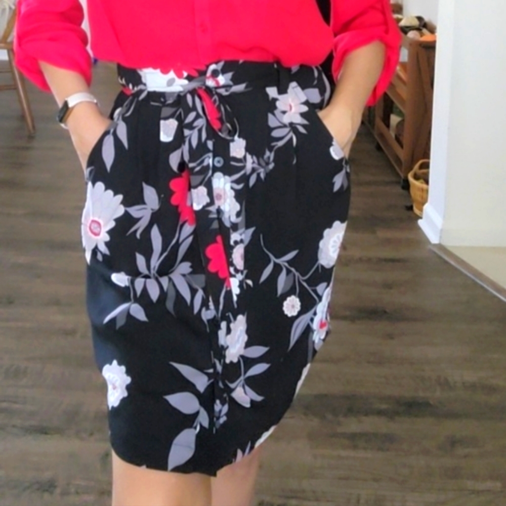 The Loft Black Floral Skirt extra small - Picture 1 of 15